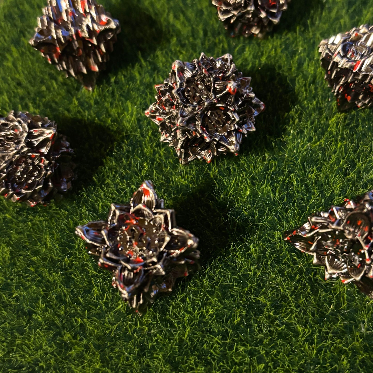 Bloody Roses - Metal Dice Set